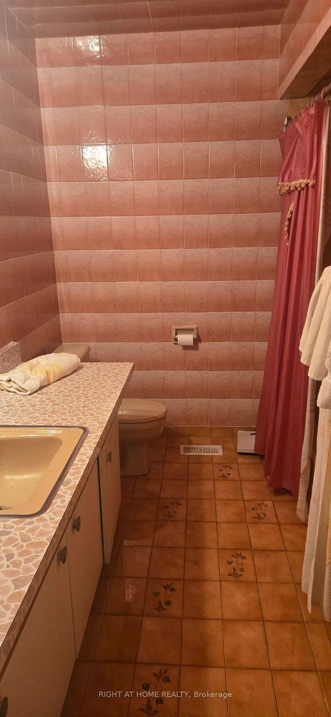Photo 10 at 7 Daystrom Drive, Humbermede, Toronto