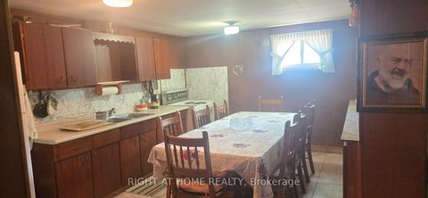 Photo 11 at 7 Daystrom Drive, Humbermede, Toronto