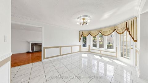 Photo 14 at 17 Cross Hill Road, L'Amoreaux, Toronto