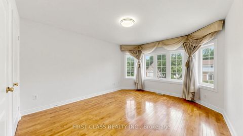 Photo 22 at 17 Cross Hill Road, L'Amoreaux, Toronto