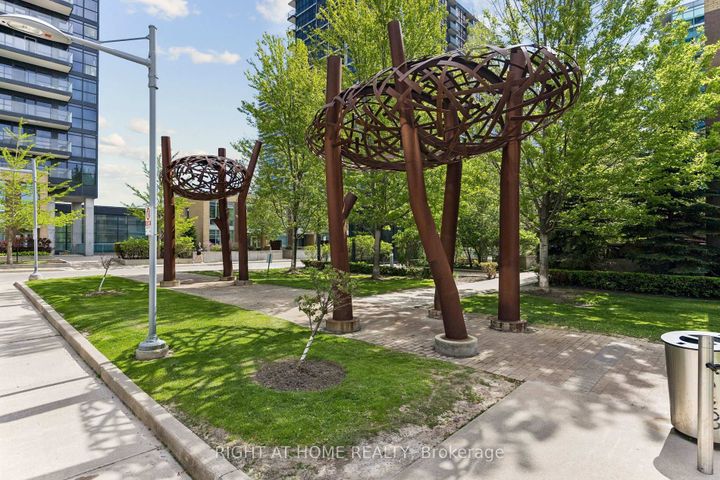 Photo 4 at 2306 - 29 Singer Court, Bayview Village, Toronto