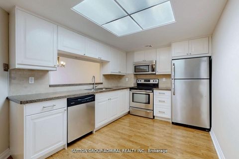 Photo 7 at 1107 - 7601 Bathurst Street, Yorkhill, Vaughan