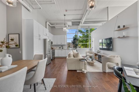 Photo 5 at 123 - 1001 Roselawn Avenue, Belgravia, Toronto