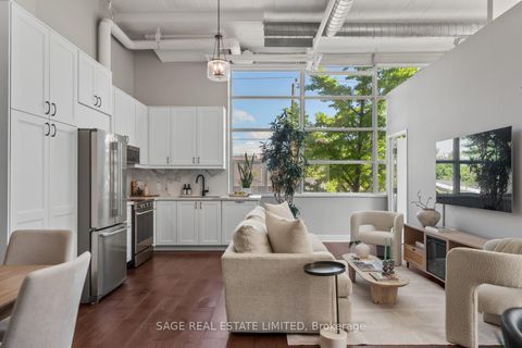 Photo 6 at 123 - 1001 Roselawn Avenue, Belgravia, Toronto