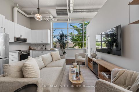Photo 13 at 123 - 1001 Roselawn Avenue, Belgravia, Toronto