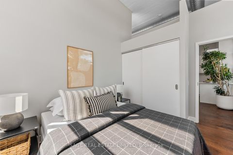 Photo 32 at 123 - 1001 Roselawn Avenue, Belgravia, Toronto