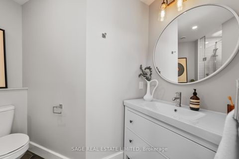 Photo 37 at 123 - 1001 Roselawn Avenue, Belgravia, Toronto
