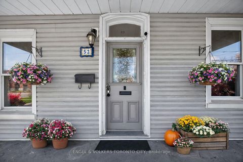 Photo 1 at 52 Parkside Drive, Queen's Park, Barrie