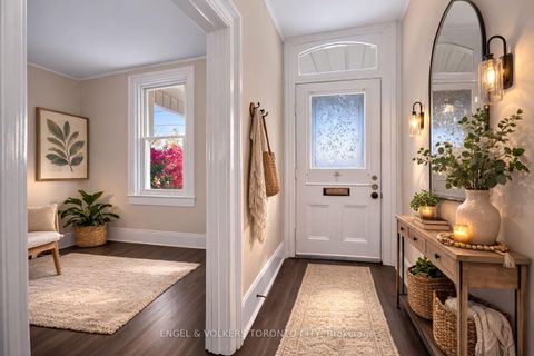 Photo 3 at 52 Parkside Drive, Queen's Park, Barrie