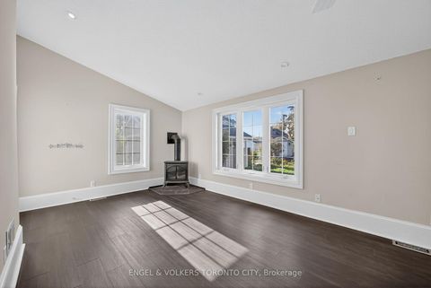 Photo 17 at 52 Parkside Drive, Queen's Park, Barrie