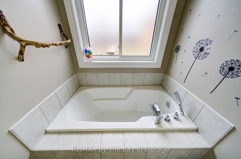 Photo 11 at 229 Atkinson Street, Stayner, Clearview