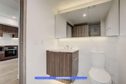 Photo 8 at 936 - 1 Concord Cityplace Way, Waterfront Communities C1, Toronto