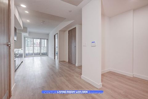 Photo 17 at 936 - 1 Concord Cityplace Way, Waterfront Communities C1, Toronto