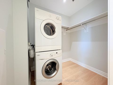 Photo 10 at 621 - 783 Bathurst Street, University, Toronto