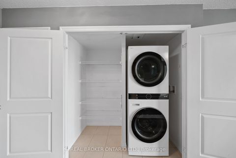 Photo 17 at 3010 - 2015 Sheppard Avenue E, Henry Farm, Toronto