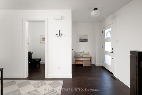 Photo 2 at 34 Tambrook Drive, L'Amoreaux, Toronto