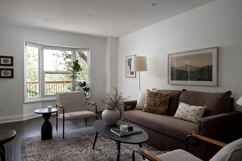 Photo 4 at 34 Tambrook Drive, L'Amoreaux, Toronto