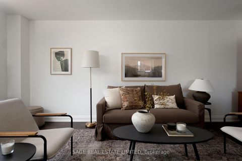 Photo 5 at 34 Tambrook Drive, L'Amoreaux, Toronto