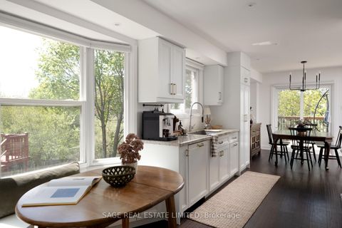 Photo 11 at 34 Tambrook Drive, L'Amoreaux, Toronto