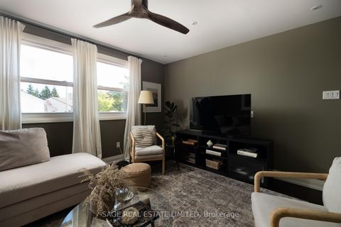 Photo 15 at 34 Tambrook Drive, L'Amoreaux, Toronto
