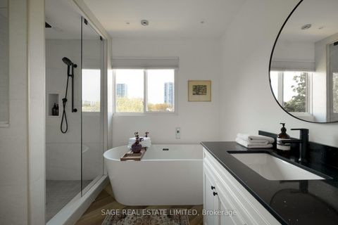 Photo 20 at 34 Tambrook Drive, L'Amoreaux, Toronto