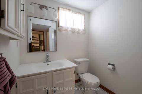 Photo 26 at 34 Tambrook Drive, L'Amoreaux, Toronto