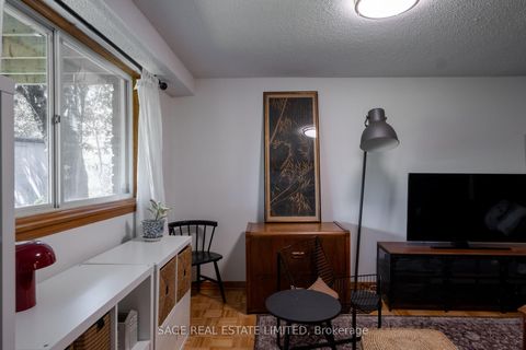 Photo 30 at 34 Tambrook Drive, L'Amoreaux, Toronto