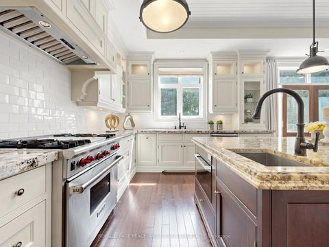 Photo 11 at 443 Paradelle Drive, Oak Ridges Lake Wilcox, Richmond Hill