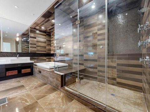 Photo 17 at 443 Paradelle Drive, Oak Ridges Lake Wilcox, Richmond Hill
