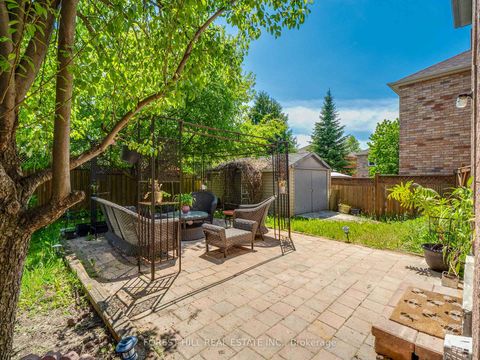 Photo 27 at 70 Shoniker Drive, Summerhill Estates, Newmarket