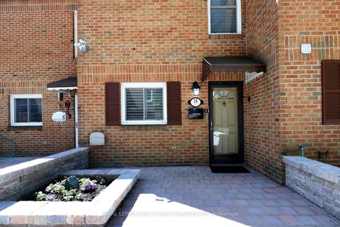 Photo 2 at 18 - 442 Perth Avenue, Junction, Toronto