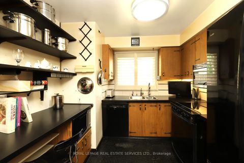 Photo 10 at 18 - 442 Perth Avenue, Junction, Toronto