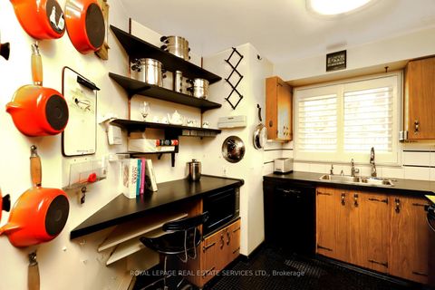 Photo 11 at 18 - 442 Perth Avenue, Junction, Toronto