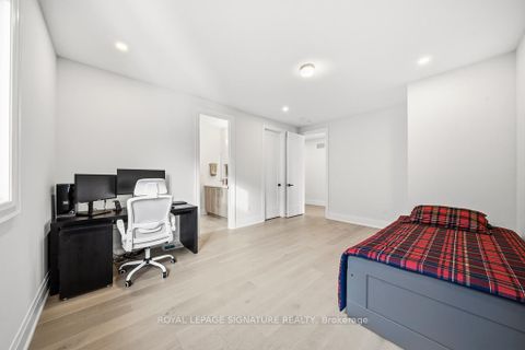 Photo 24 at 16 Gianvito Crescent, King City, King