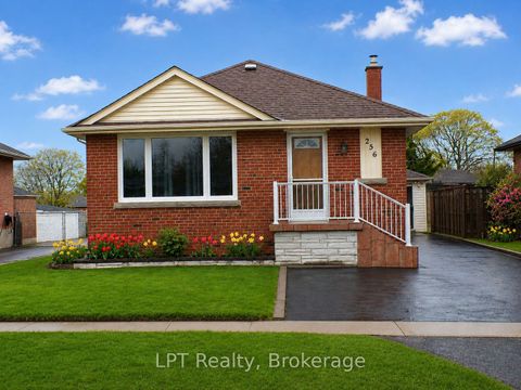 Photo 3 at 256 Farewell Street, Donevan, Oshawa