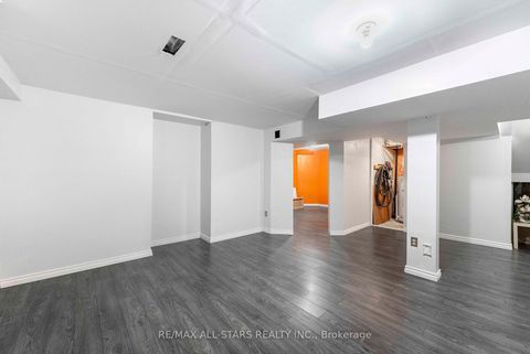 Photo 21 at 18 Reddenhurst Crescent, Keswick South, Georgina