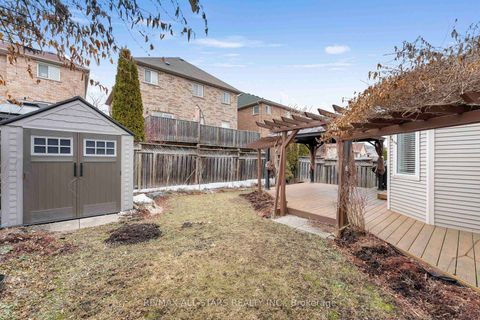 Photo 24 at 18 Reddenhurst Crescent, Keswick South, Georgina