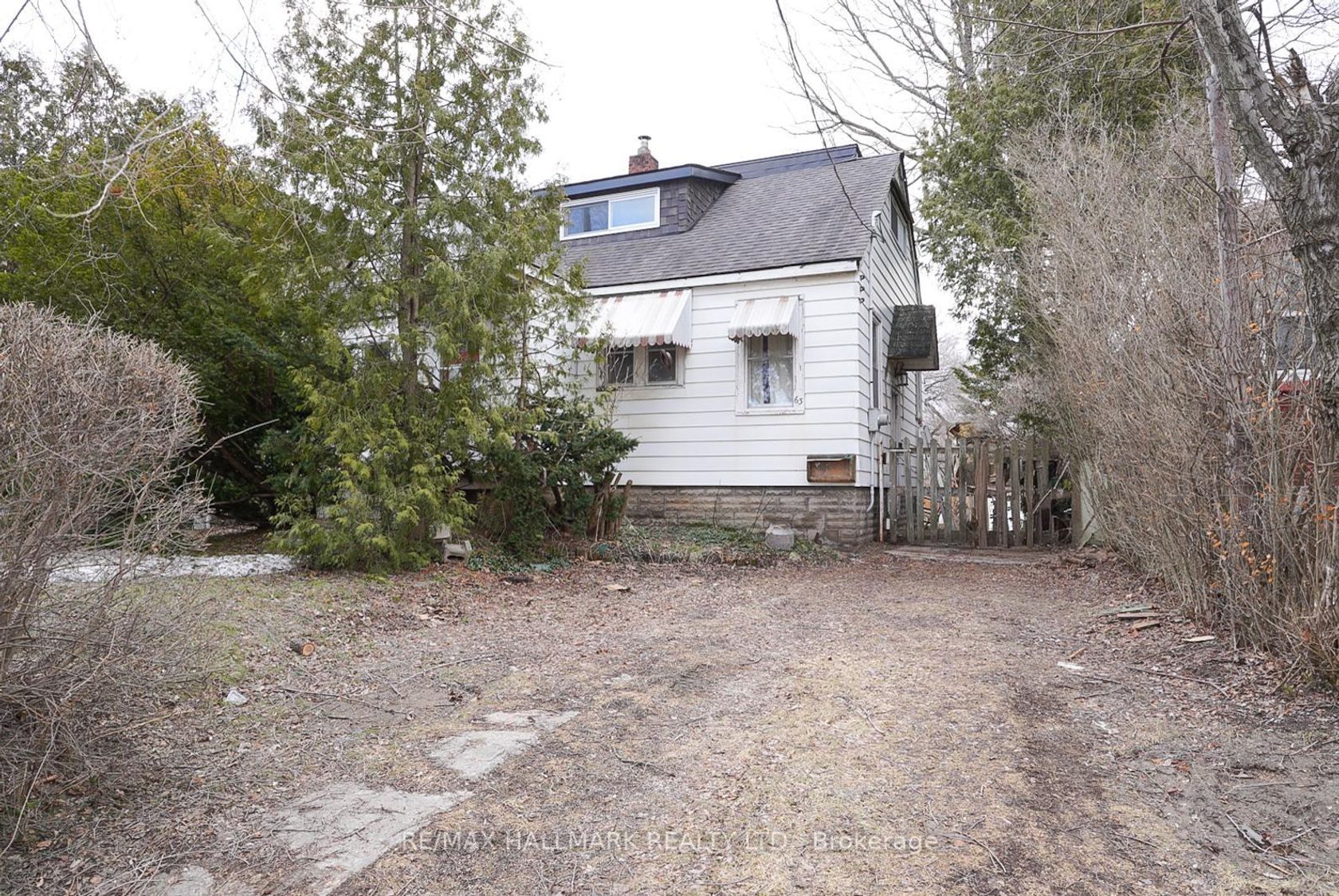 63 Highview Avenue, Cliffside, Toronto 