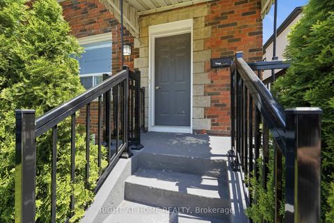 Photo 2 at 615 Pharmacy Avenue, Birchmount, Toronto