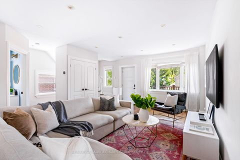Photo 2 at 43 Sharpe Street, Cliffside, Toronto