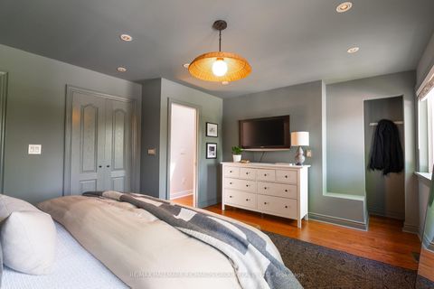 Photo 9 at 43 Sharpe Street, Cliffside, Toronto