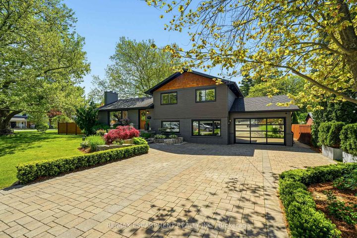 Photo 0 at 600 Deborah Crescent, LaSalle, Burlington