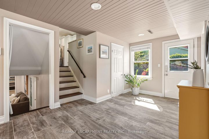 Photo 15 at 600 Deborah Crescent, LaSalle, Burlington