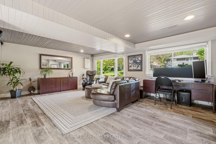 Photo 16 at 600 Deborah Crescent, LaSalle, Burlington