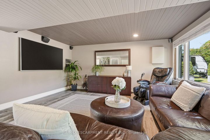 Photo 17 at 600 Deborah Crescent, LaSalle, Burlington