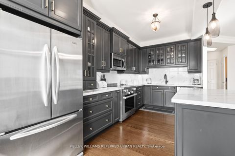 Photo 13 at 708 - 650 Mount Pleasant Road, Mount Pleasant West, Toronto