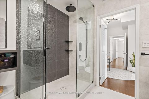 Photo 24 at 708 - 650 Mount Pleasant Road, Mount Pleasant West, Toronto