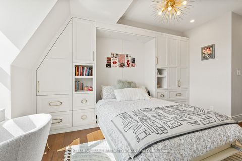 Photo 33 at 708 - 650 Mount Pleasant Road, Mount Pleasant West, Toronto