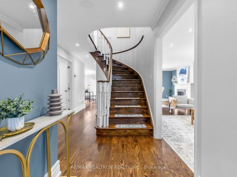 Photo 5 at 128 Embassy Drive, East Woodbridge, Vaughan