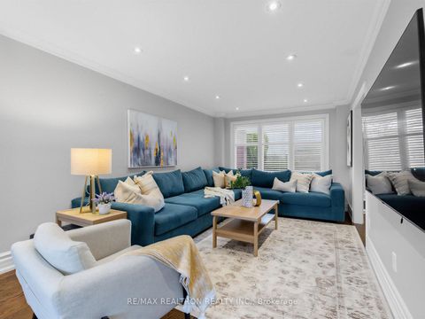 Photo 7 at 128 Embassy Drive, East Woodbridge, Vaughan